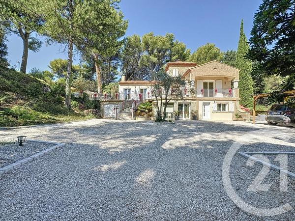 Maison à vendre  8 pièces - 198 m2 AUBAGNE - 13