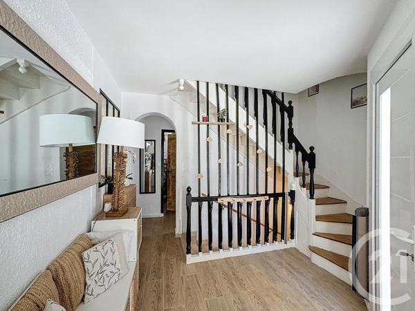 Maison à vendre  8 pièces - 198 m2 AUBAGNE - 13