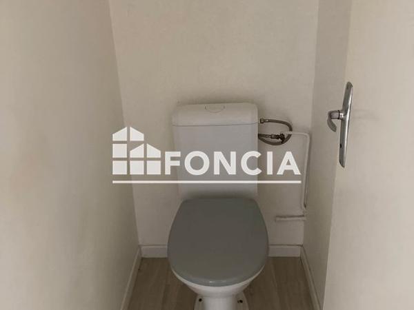 Location Appartement 3 pièces 64.86 m² - 28 AVENUE GENERAL DE GAULLE Avrille 49240