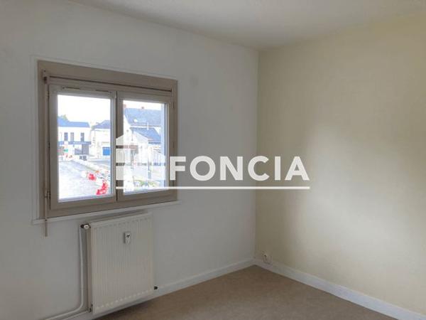 Location Appartement 3 pièces 64.86 m² - 28 AVENUE GENERAL DE GAULLE Avrille 49240