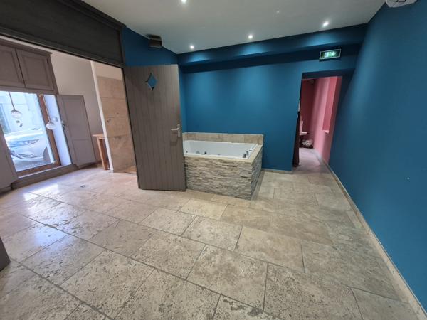 Eyragues (13630) EYRAGUES (13630) - APPARTEMENT 4 PIECES DANS LE VILLAGE