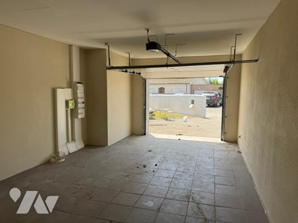 VILLA PLAIN-PIED avec JARDIN et GARAGE proches commodités
