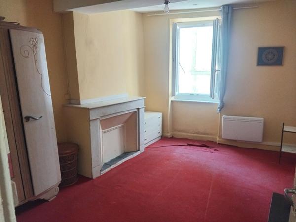 Maison 4 pièces 97 m² DOUZENS
