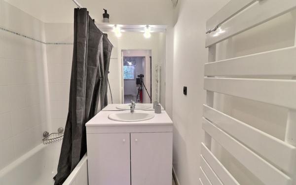 Appartement à vendre    3 pièces •  Villefontaine