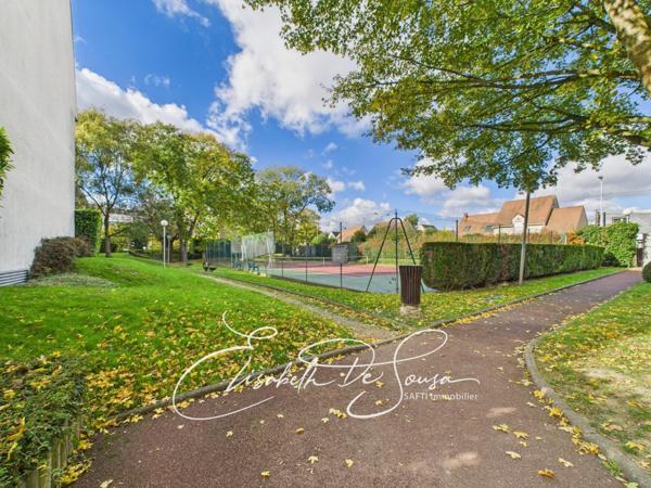 EXCLUSIVITÉ – AU HALAGE / BORDS DE MARNE – LIMITE SAINT-MAUR