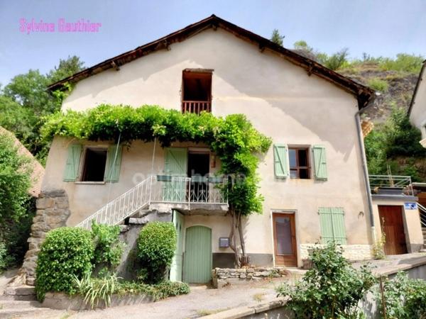Maison à vendre 7 pièces LA ROCHE DES ARNAUDS (05)