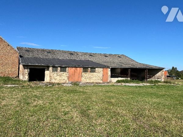 Ancien corps de ferme avec dépendances et terrain