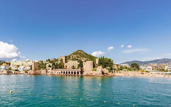 Maison à vendre    2 pièces • 33,66 m2 Mandelieu-la-Napoule