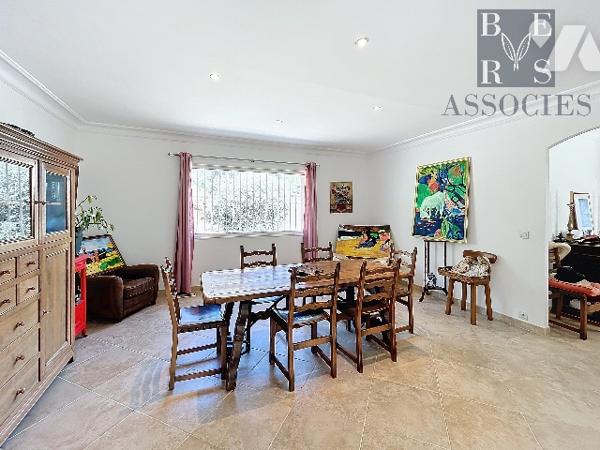 Maison d'Exception de 260 m² à Draguignan sur un 26 821 m² de terrain.