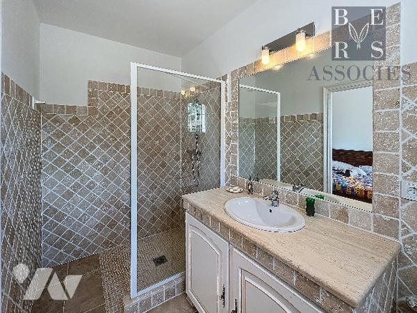 Maison d'Exception de 260 m² à Draguignan sur un 26 821 m² de terrain.