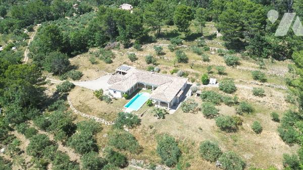 Maison d'Exception de 260 m² à Draguignan sur un 26 821 m² de terrain.
