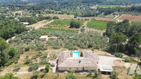 Maison d'Exception de 260 m² à Draguignan sur un 26 821 m² de terrain.