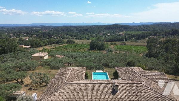 Maison d'Exception de 260 m² à Draguignan sur un 26 821 m² de terrain.