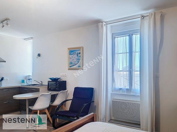 Immeuble de 4 studios parfaitement rénovés à vendre au centre de Saujon à quelques minutes des thermes.