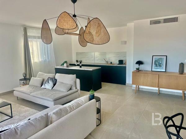 ROOF TOP VUE MER  4 pièces à Antibes à la vente