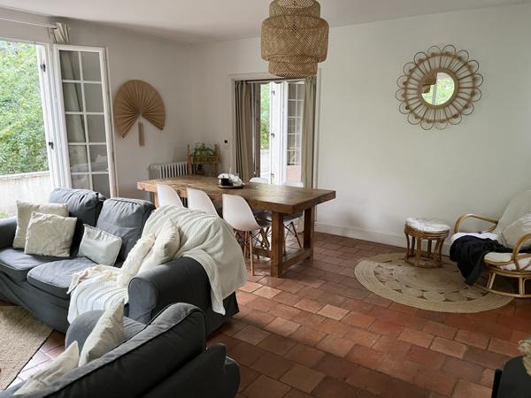 Lisle (24350) DORDOGNE - LISLE - TOCANE - Maison indépendante - 137 m² - quatre chambres - terrain arboré.