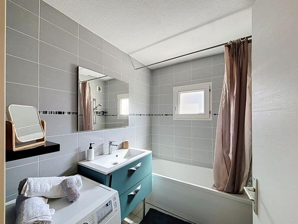 Appartement 3 pièces meublé de 70 m² avec loggia à Aix-les-Bains