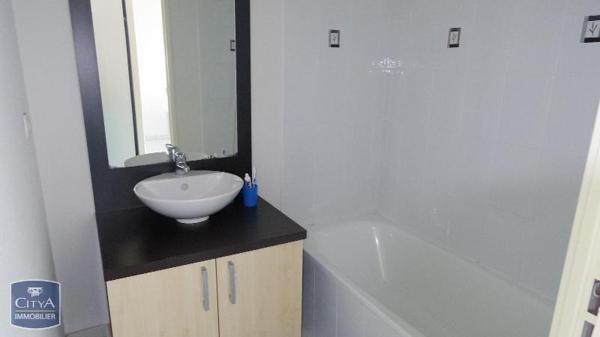 Appartement à louer 2 pièces 36.21m² Pau (64000)