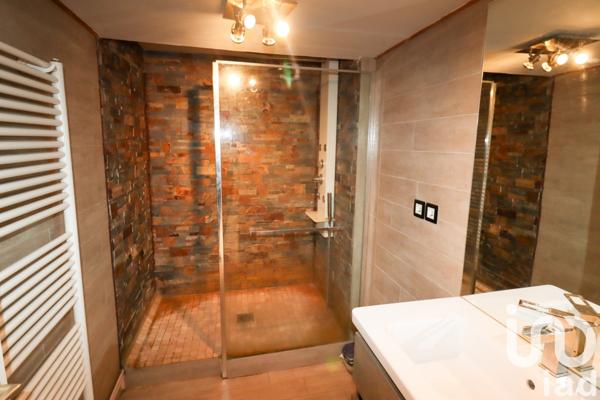 Maison de ville 3 pièces de 71 m² à Ussel (19200)