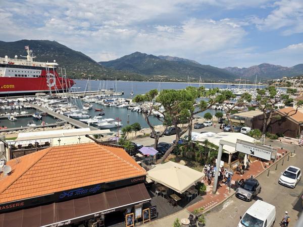 T3 en duplex sur le port de Propriano – Vue marina et golfe Propriano (20110)