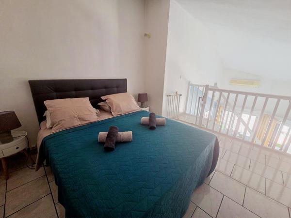 T3 en duplex sur le port de Propriano – Vue marina et golfe Propriano (20110)