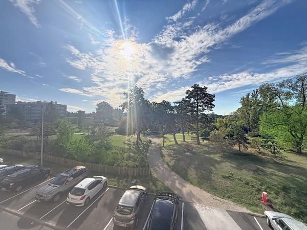 À vendre - Appartement, 6 pièces situé à Tours (37000)