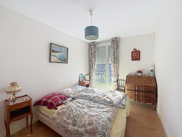 À vendre - Appartement, 6 pièces situé à Tours (37000)