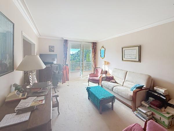 À vendre - Appartement, 6 pièces situé à Tours (37000)