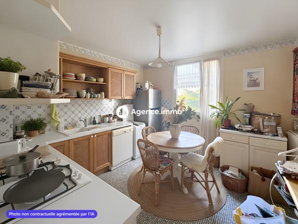 À vendre - Appartement, 6 pièces situé à Tours (37000)