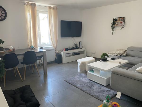 PRIAY (15 min AMBERIEU EN BUGEY) - Appartement T3 de 59 m² au 1er étage Priay (01160)