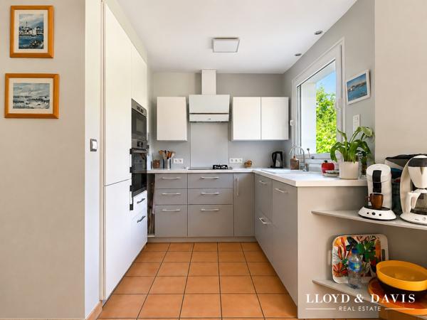 Maison familiale atypique avec DPE B, beaux volumes et jardin arboré