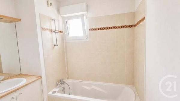 Appartement T3 à vendre  3 pièces - 58,07 m 2   CHAMBERY  - 73