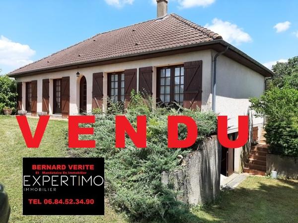 Saint-Michel-de-Volangis (18390) V E N D U Maison de Plain-Pied 5 pièces de 110m2 env édifiée sur Sous-Sol sur Parcelle de 980m2