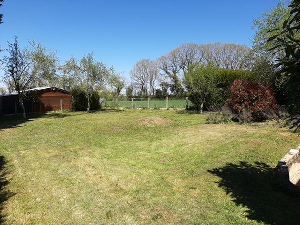 Saint-Michel-de-Volangis (18390) V E N D U Maison de Plain-Pied 5 pièces de 110m2 env édifiée sur Sous-Sol sur Parcelle de 980m2