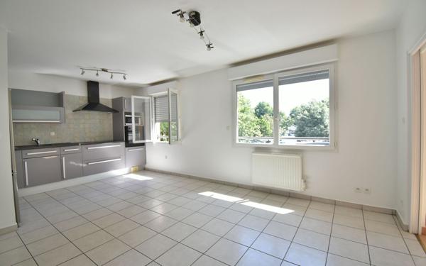 Appartement à vendre    2 pièces • 42,33 m2 Saint-Fons