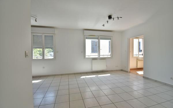 Appartement à vendre    2 pièces • 42,33 m2 Saint-Fons