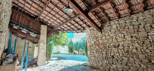 Maison ancienne à rénover, Fontvieille, 13