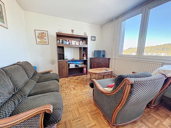 Valence Sud, le Baudelaire, Appartement T4 de 78m² avec loggia, cave et parking.