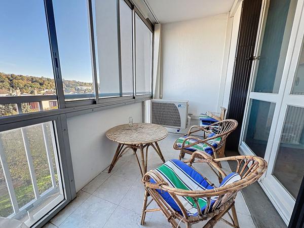 Valence Sud, le Baudelaire, Appartement T4 de 78m² avec loggia, cave et parking.