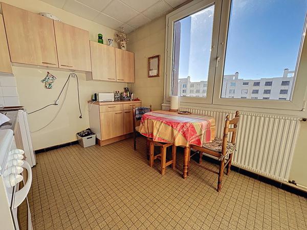 Valence Sud, le Baudelaire, Appartement T4 de 78m² avec loggia, cave et parking.