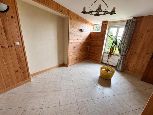 Maison à Carrouges, 61320 - 6 pièces 130m²