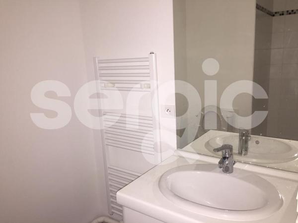 Location 2 Pieces 47 59000 Lille 19 0357 01 0014