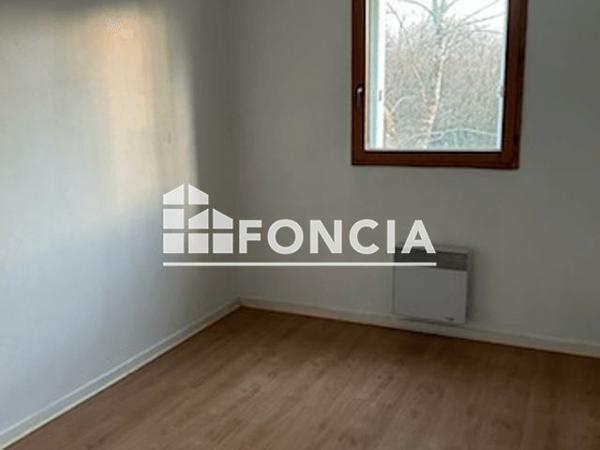 Location Appartement 3 pièces 63 m² - 3 H RUE DU PARC DES SPORTS DE LUDUGRIS Quimper 29000