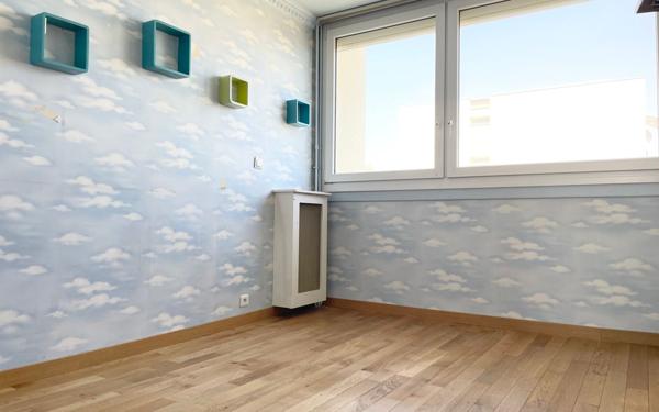 Appartement à vendre    4 pièces • 83 m2 Maisons-Alfort