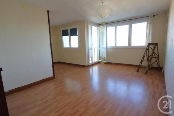 Appartement F5 à vendre  5 pièces - 82,32 m2 ST MICHEL SUR ORGE - 91