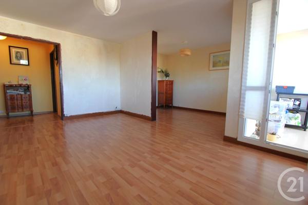 Appartement F5 à vendre  5 pièces - 82,32 m2 ST MICHEL SUR ORGE - 91