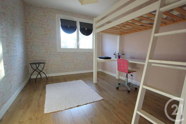 Appartement F5 à vendre  5 pièces - 82,32 m2 ST MICHEL SUR ORGE - 91