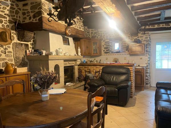 Maison à vendre à Champgenéteux en Mayenne (53160), ref : 12703/3706