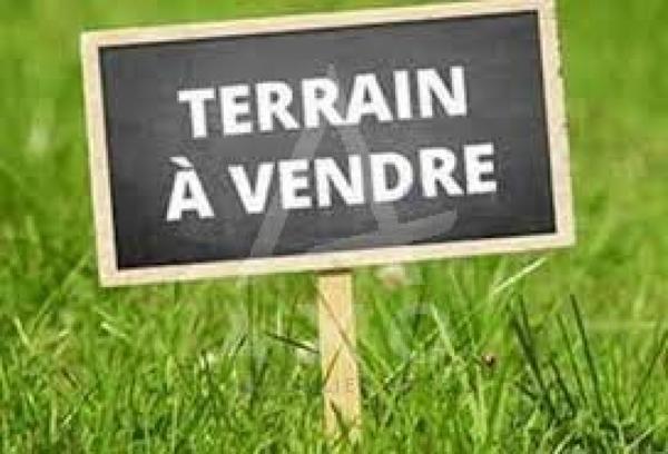 Gard (30) - Lédenon - Terrain à batir au calme 1070M2