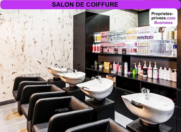 75010 PARIS - SALON DE COIFFURE 90 M² - EMPLACEMENT N° 1 - SUR RUE TRÈS PASSANTE